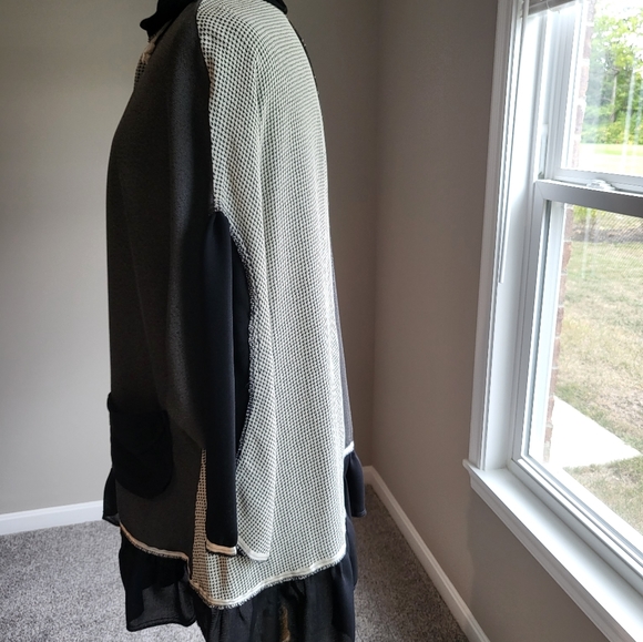 Aug 27 A.M. Stunning Black, Gray & White Multi-Pattern 2-Piece Pant Set (O/S) - Picture 11 of 16